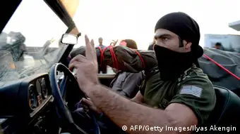 Peschmerga Kämpfer auf dem Weg nach Kobane 29.102.014