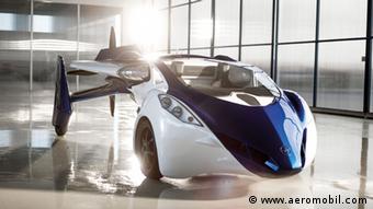 To υβριδικό ιπτάμενο όχημα της AeroMobil από τη Σλοβακία