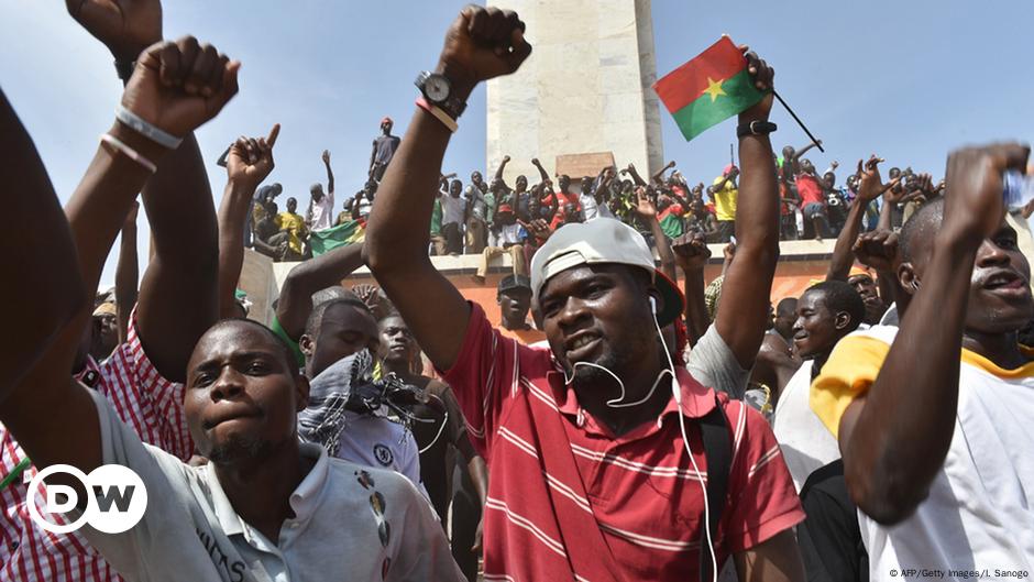 Burkina Faso gears up for elections – DW – 08/10/2015