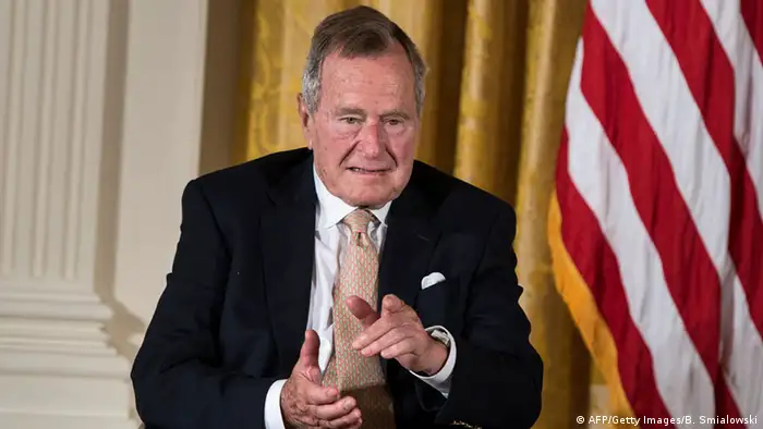 George H. W. Bush (AFP/Getty Images/B. Smialowski)