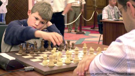 Magnus Carlsen - Garry Kasparov, 2004 - Europe Echecs