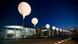Leuchtende Ballonstelen stehen entlang des ehemaligen Verlaufs der Berliner Mauer im Regierungsviertel in Berlin (Foto: Kay Nietfeld/dpa) Leuchtende Ballonstelen stehen entlang des ehemaligen Verlaufs der Berliner Mauer im Regierungsviertel in Berlin (Foto: Kay Nietfeld/dpa)