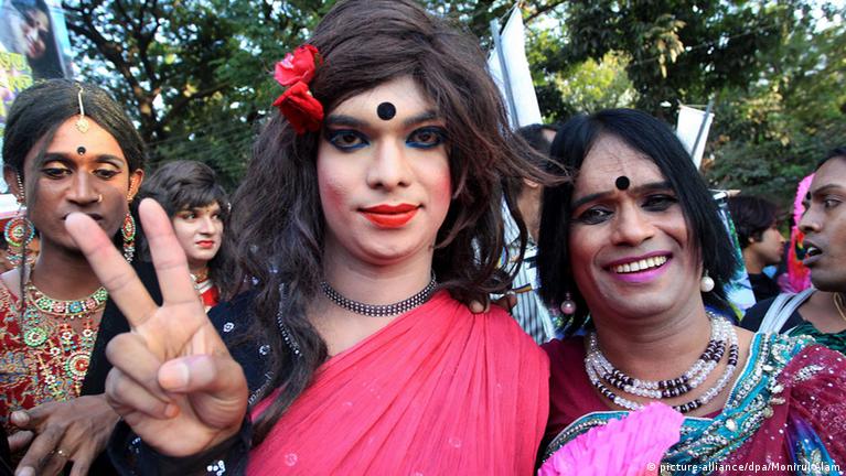 KOMPYUTER uchun katta porno oyinlar