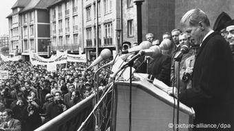 Hans Magnus Enzensberger beim Kongress Notstand der Demokratie