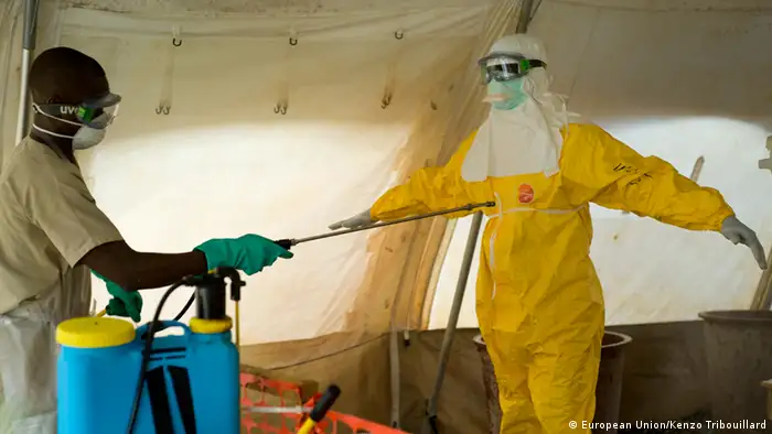 Ebola Conakry European Union Helfer