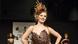 Ein Model trägt ein Kleid aus Schokolade (Foto: imago/Lumma Foto) Ein Model trägt ein Kleid aus Schokolade (Foto: imago/Lumma Foto)