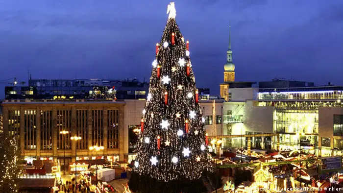Größter Weihnachtsbaum in Deutschland Dortmund Weihnachtsmarkt