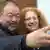 Ai Weiwei und Margarete Bause (Selfie)