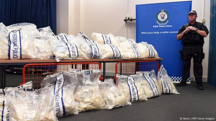 Three tons of drugs seized from Hamburg ship | News | DW | 29.11.2014