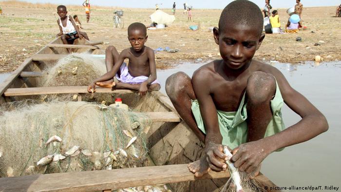 Symbolbild Moderne Sklaverei Menschenhandel Ghana