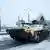 Ukraine ungekennzeichnete Panzer in der Stadt Donetsk