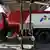 Indonesien Benzin Tankwagen von Pertamina in Jakarta
