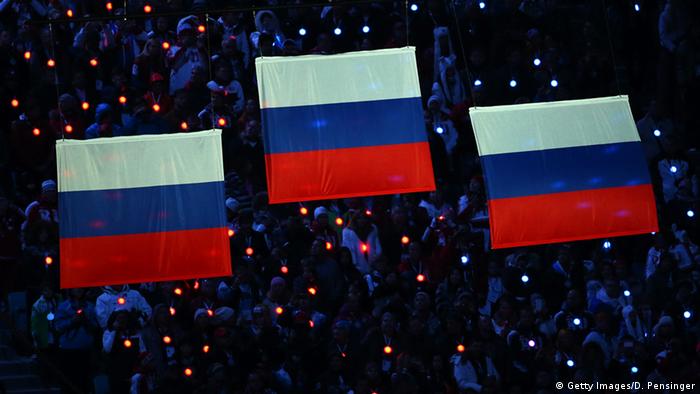 Russische Flaggen beid er Abschlussfeier der Winterspiele von Sotschi. Foto: Getty Images