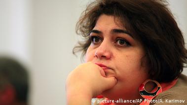 Интернетте шынымен қатты порно видеолар Төрт аяқта тұрған семіз әйелдер (үй фотосы)