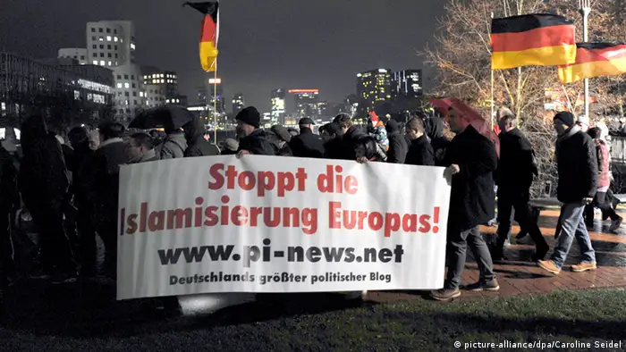 Düsseldorf Pegida Demonstration Islamkritik Deutschland 8.12.
