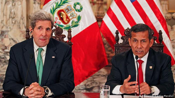 US-Außenminister John Kerry und der peruanische Präsident Ollanta Humala bei der Klimakonferenz in Lima (Foto: REUTERS/Enrique Castro-Mendivil)