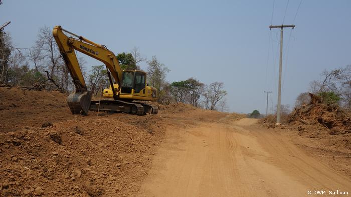 Construction works at Xayaburi Dam in Laos (Photo: DW/Michael Sullivan).