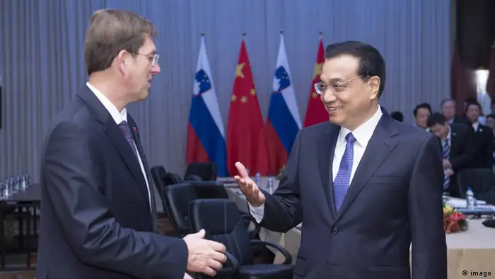 Serbien Premierminster Treffen in Belgrad Li Keqiang China und Miro Cerar Slowenien
