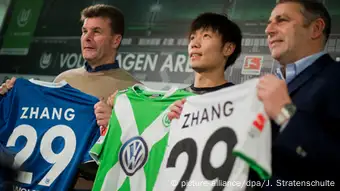 Deutschland Fußball Bundeliga Vfl Wolfsburg Neuzugang Xizhe Zhang