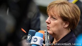 Яценюк назвав німецьку канцлерку Меркель авторитетною лідеркою ЄС