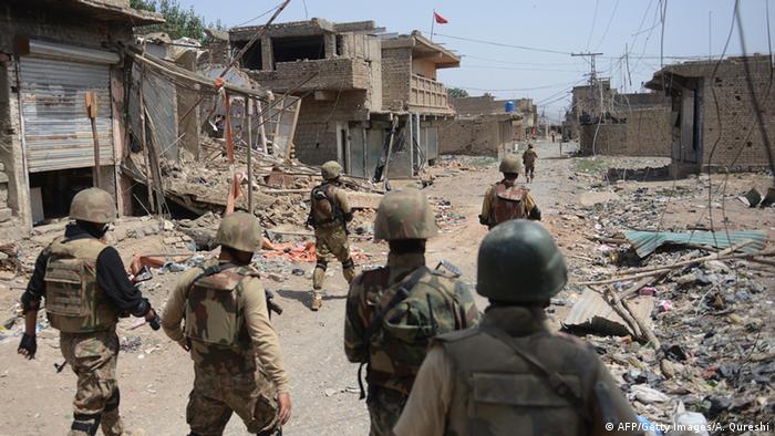Pakistanische Soldaten Offensive in Waziristan Archiv Juli 2014 (AFP/Getty Images/A. Qureshi)