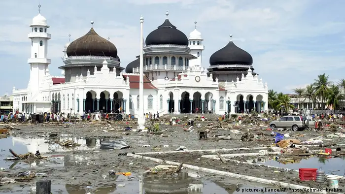 Banda Aceh Moschee Flut Indonesien Tsunami Archiv