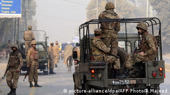 Zu Weihnachten gab es in Peschawar eine erhöhte Präsenz der Sicherheitskräfte