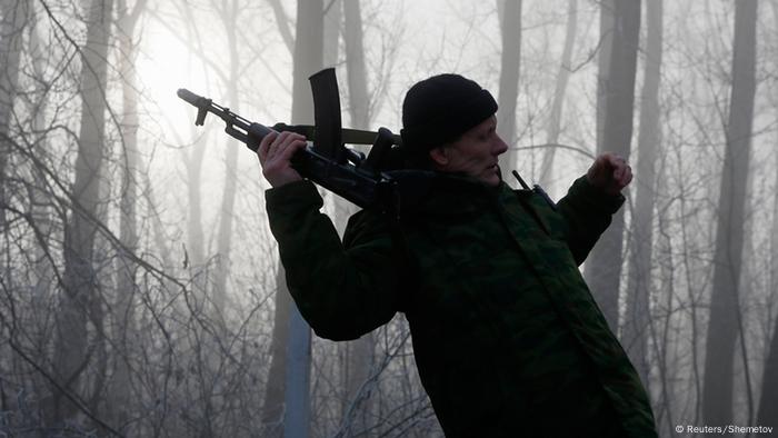 Pro Russicher Milizionär in der Ostukraine