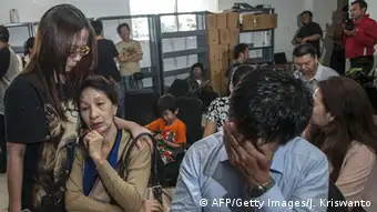 AirAsia-Maschine mit 162 Menschen vermisst 28.12.2014