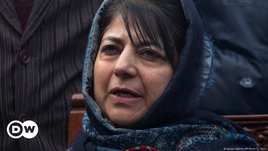 first-female-leader-in-indian-kashmir-dw-04-08-2016