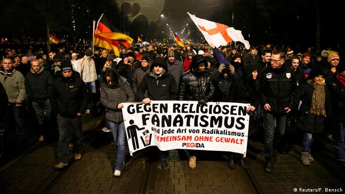 German Populist Groups Afd Pegida Look For Common Ground Germany News And In Depth Reporting From Berlin And Beyond Dw 08 01 15