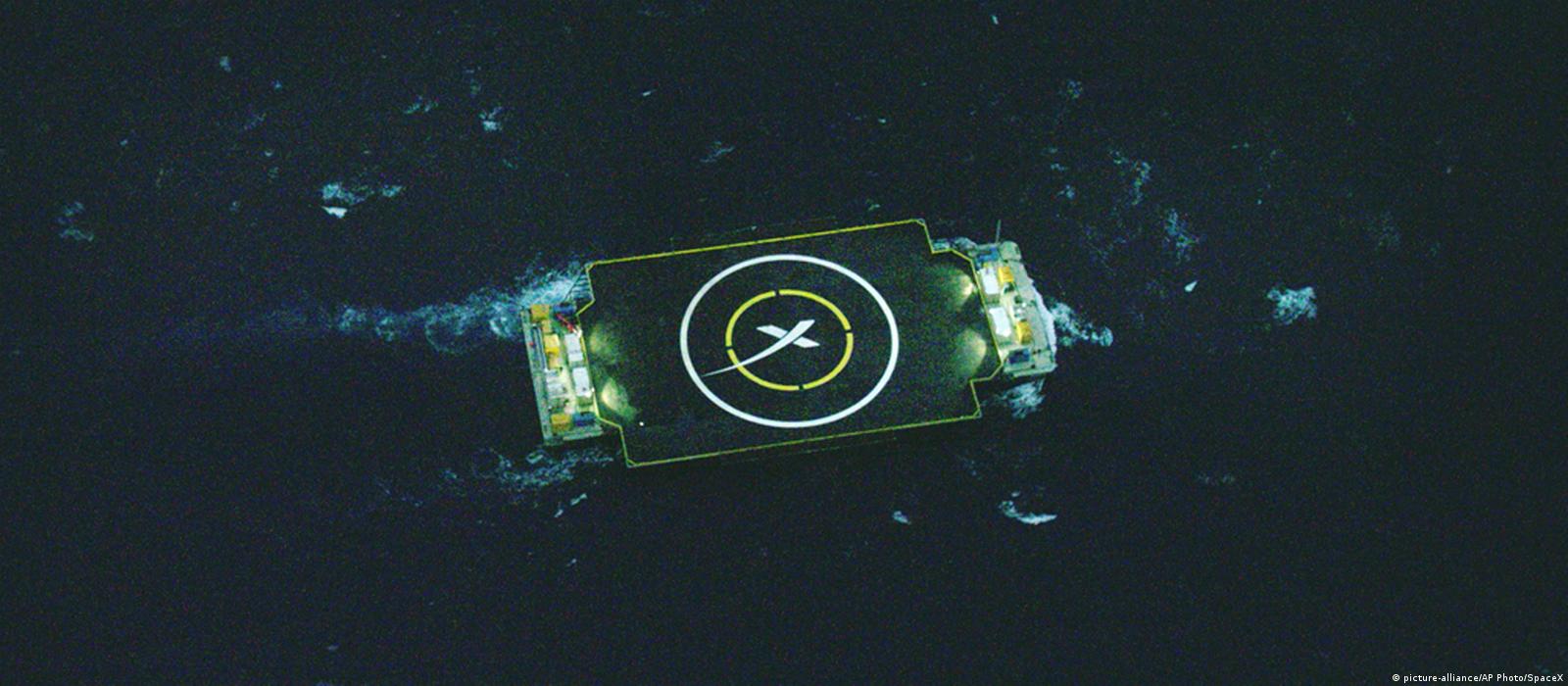 spacex landing floating platform