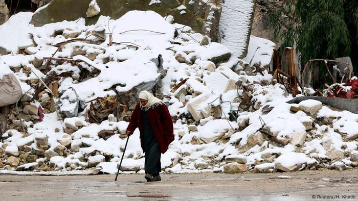 Wintereinbruch im zerstörten Aleppo, Syrien.
