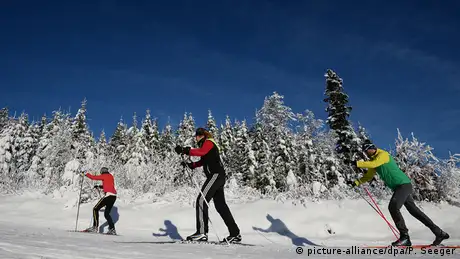 Deutschland Wintersport Wintersportgebiet Winterwetter im Schwarzwald