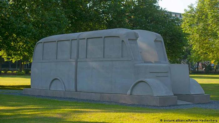 ''Сірий автобус'' в Кельні