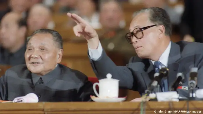 Deng Xiaoping & Zhao Ziyang KP China 21.10.1987 (John Giannini/AFP/Getty Images)