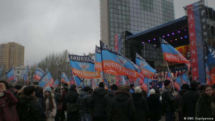Kundgebung von Anhängern der Donezker Volksrepublik (Foto: DW)