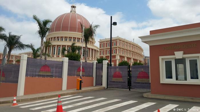 Angola Luanda Nationalversammlung Baustelle