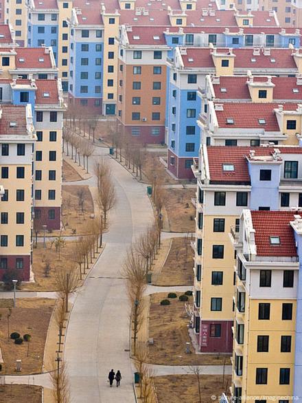 Paris In China: Tianducheng Is An Eerie, Abandoned City Of Lights Clone