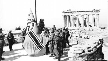 Гръцките политици често изтъкват колко силно е пострадала страната им