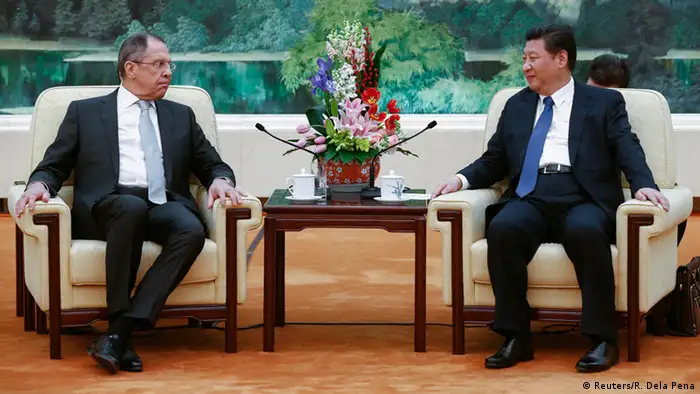 Xi Jinping mit Sergei Lawrow 02.02.2015 Peking