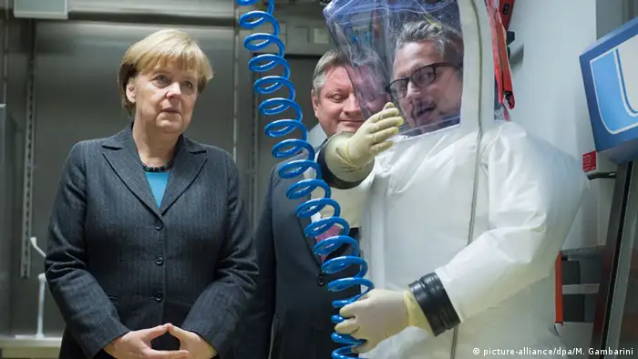 Eröffnung Laborneubau Robert Koch-Institut Angela Merkel 03.02.2015