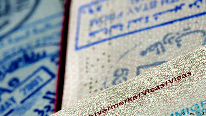 Reisepässe der Bundesrepublik Deutschland mit Stempeln für Einreisevisa