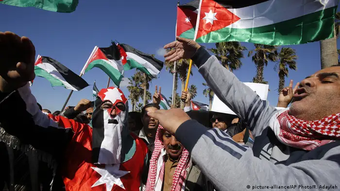 Jordanien Demonstration Unterstützung der Regierung in dem Kampf gegen den Terrorrismus 4.2.2015