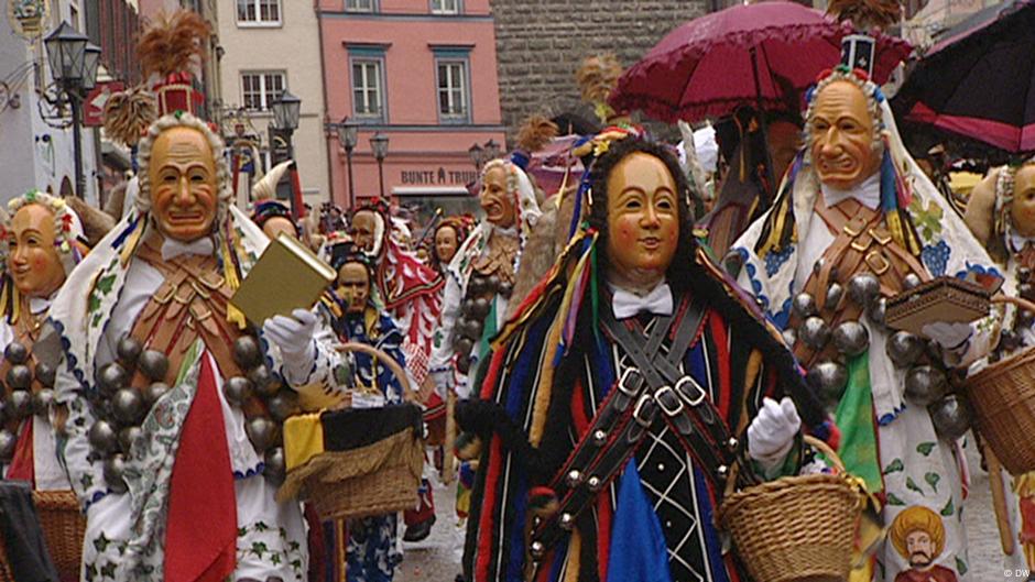 Carnival in Cologne, Mainz and Rottweil – DW – 02/06/2016