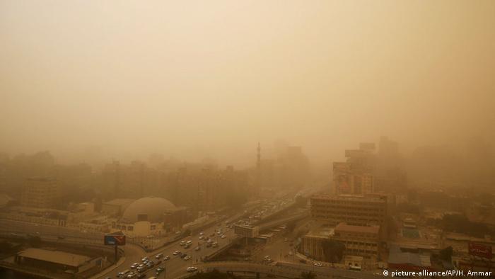 Kairo im Sandsturm (Foto: AP)