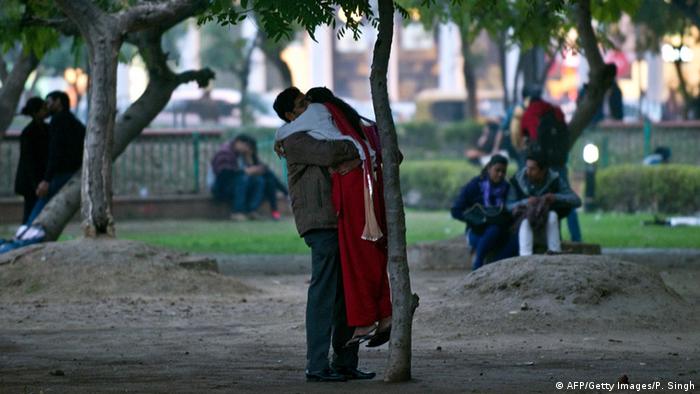 Valentine's Day in India (AFP/Getty Images/Singh)