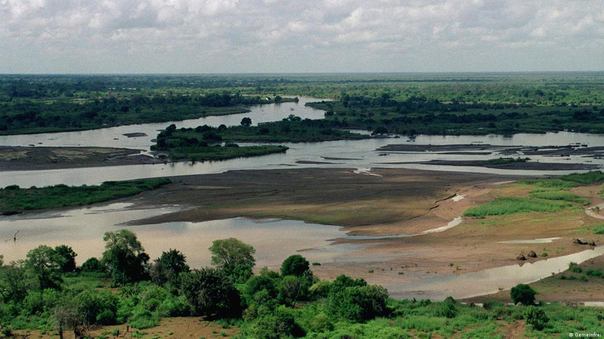 Kenya's vanishing river – DW – 03/02/2017