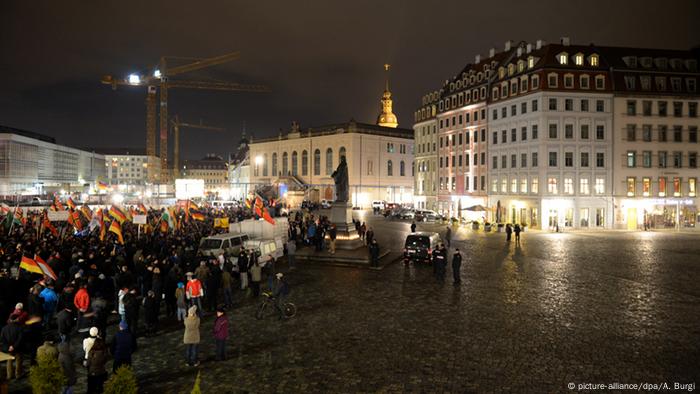 Pegida-Demonstration in Dresden (Archivbild: dpa)