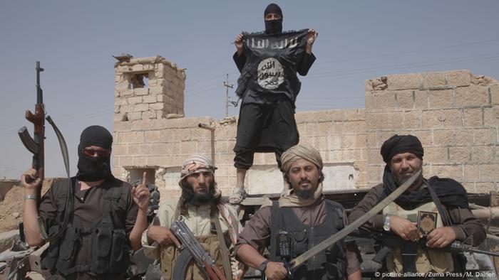 Islamic State Fighters In Syria (Picture-Alliance/Zuma Press/M. Dairieh)